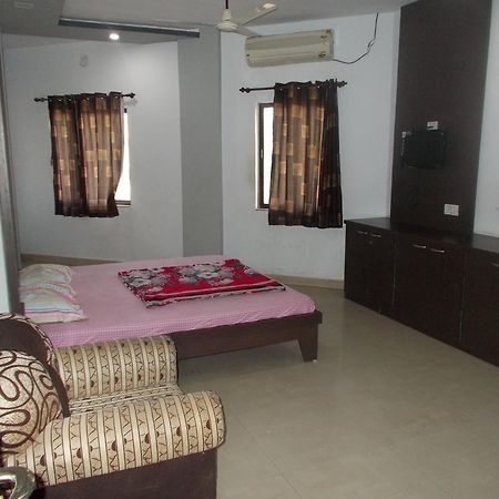 Hotel Rudraksh Virani Exteriér fotografie